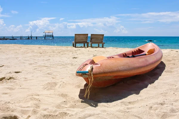 Hermosa playa tropical —  Fotos de Stock