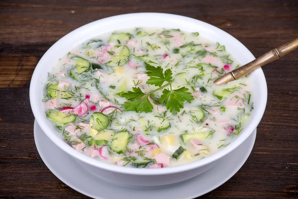 Sopa de verduras (okroshka  ) —  Fotos de Stock