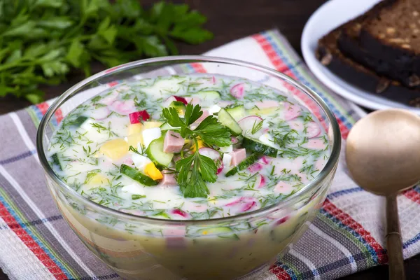 Sopa de verduras (okroshka  ) —  Fotos de Stock