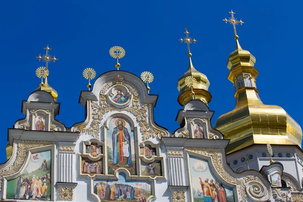 キエフ ・ ペチェールシク大修道院またはキエフ ・ ペチェールシク大修道院 (Kyievo Pechers'ka lavra ) — ストック写真