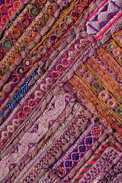 Rajasthani индийская лоскутная ткань стены — стоковое фото