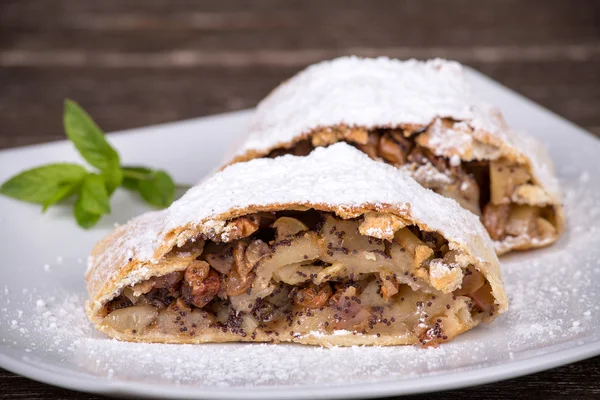 Äppelstrudel — Stockfoto