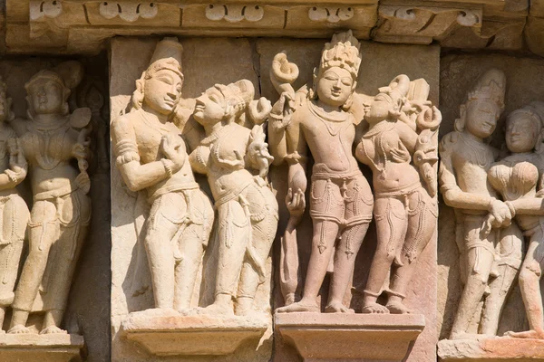 Templo esculpido em pedra em Khajuraho, Madhya Pradesh, Índia — Fotografia de Stock