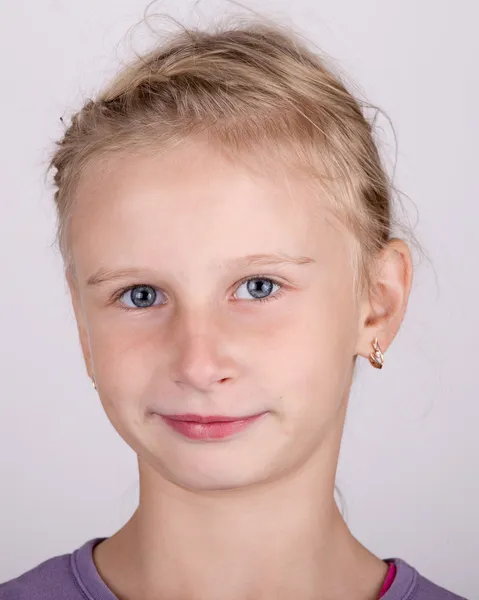 Schattig klein meisje — Stockfoto