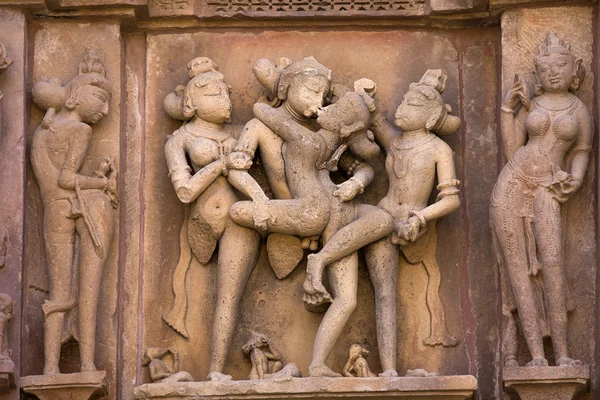 Erotic temple in Khajuraho, India. — Stock Photo, Image