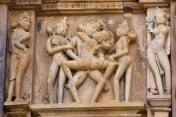 Erotic temple in Khajuraho, India. — Stock Photo, Image