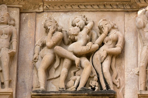 色情的卡修拉荷，印度庙. — 图库照片