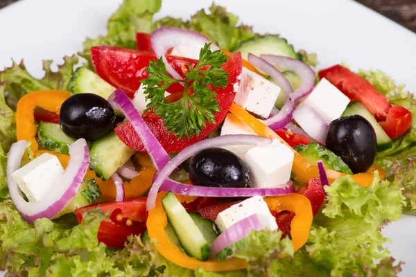 Vegetable salad with feta cheese — Stock Photo, Image