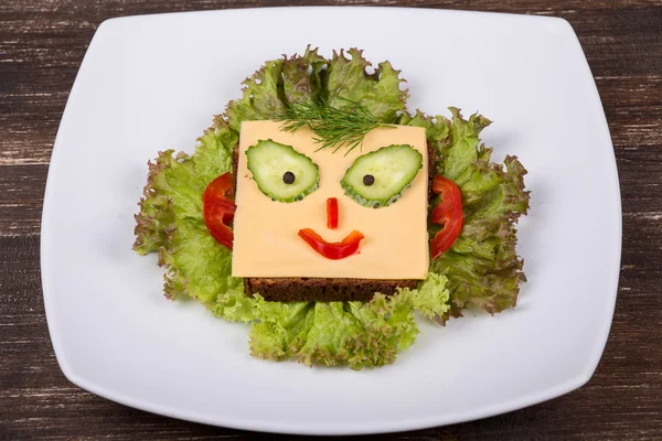 Comida divertida para niños - cara sobre pan —  Fotos de Stock