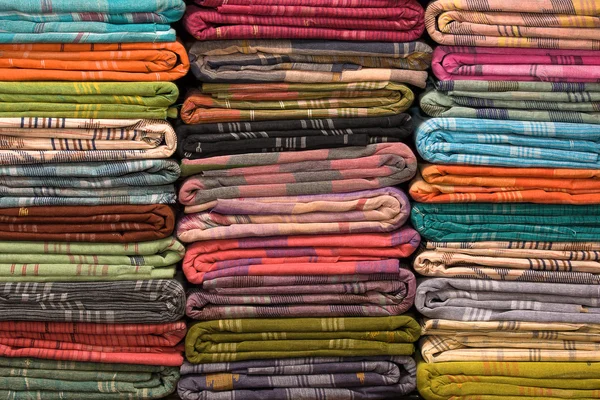 Rolos de tecido colorido — Fotografia de Stock