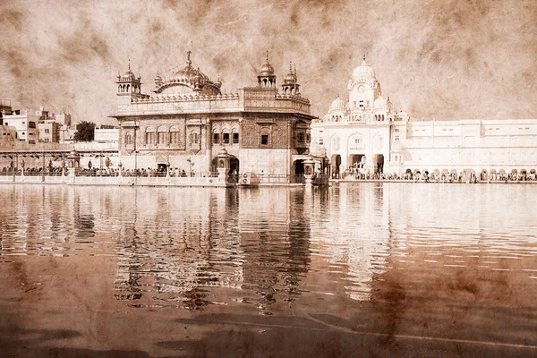 Golden Temple in Amritsar, Punjab, India. Artwork in retro style. — Stock Photo, Image