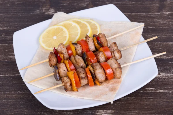 Poulet et légumes grillés — Photo