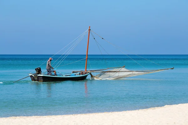 Bateau de pêche en mer, Thaïlande . — Photo