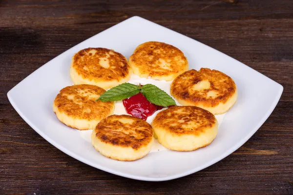 Delicious homemade cheese pancakes closeup — Stock Photo, Image