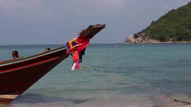 Traditional long tail boat, Thailand. — Stock video