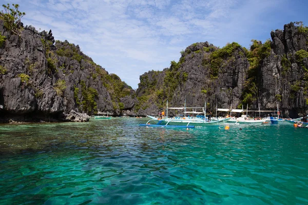 Praia tropical em El Nido, Filipinas — Fotografia de Stock