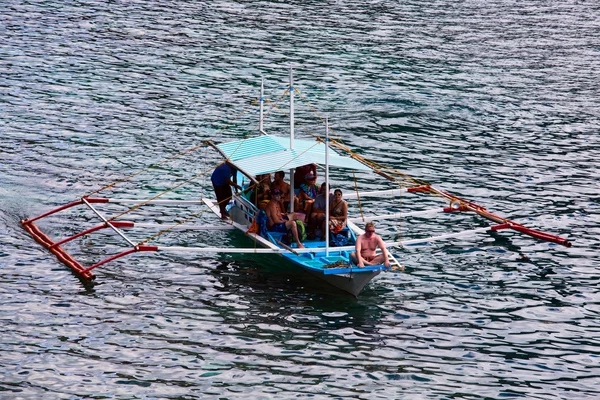 Barca filippina in mare, El Nido, Filippine — Foto Stock