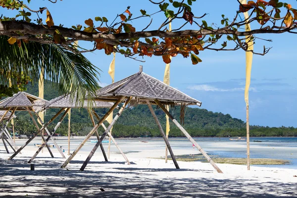 Praia tropical em Anda, ilha de Bohol, Filipinas — Fotografia de Stock