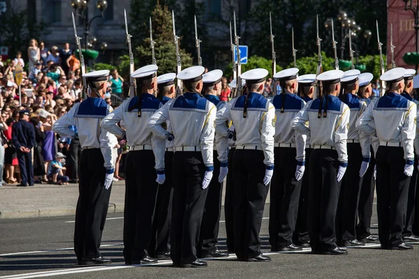 Victoria del desfile en Kiev, Ucrania — Foto de Stock