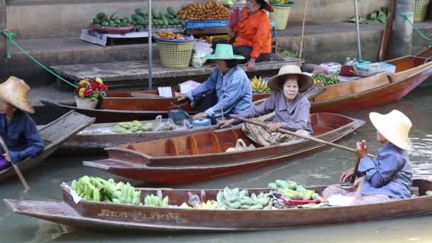 Drijvende markt in Damnoen saduak. Bangkok, thailand — Stockvideo