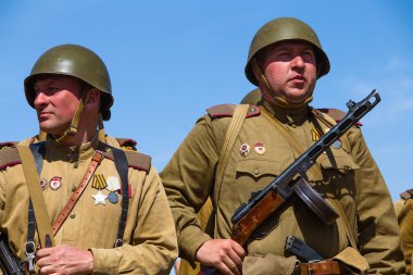 kırmızı yıldız tarihi club üyeleri tarihsel Sovyetler İkinci Dünya Savaşı tarihi canlandırma sırasında üniforma giymek