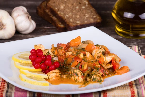 Pollo con verduras —  Fotos de Stock