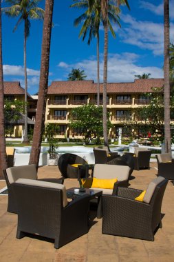 masa ve sandalye boş Café, Tayland.