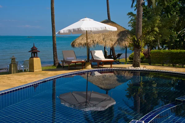 Swimming pool near the sea — Stock Photo, Image