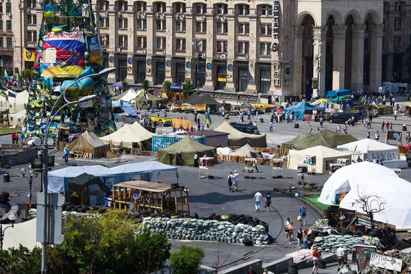 Piazza dell'Indipendenza a Kiev durante una manifestazione contro la dittatura in Ucraina — Foto Stock