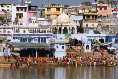 pushkar, Hindistan'ın kutsal göle.