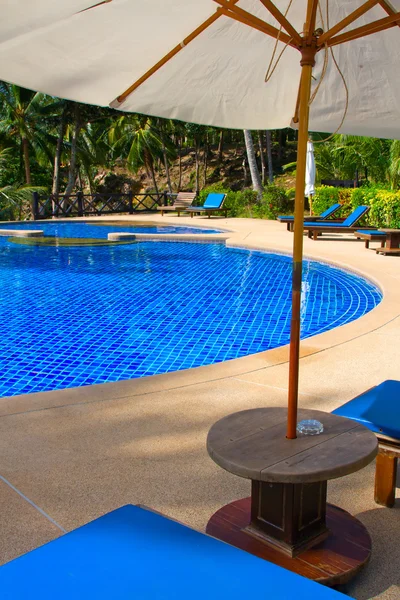 Swimming pool in Thailand — Stock Photo, Image