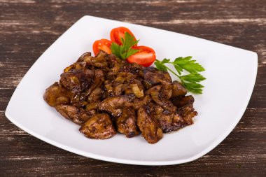 soğan ile krema Soslu Tavuk ciğeri