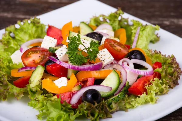 Fresh vegetable colorful greek salad — Stock Photo, Image
