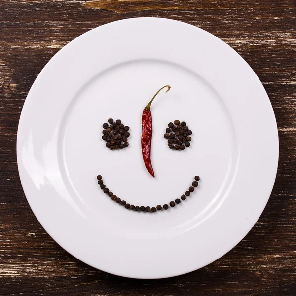 Rosto sorridente feliz no prato — Fotografia de Stock