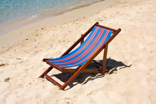 Sedia sulla spiaggia — Foto Stock