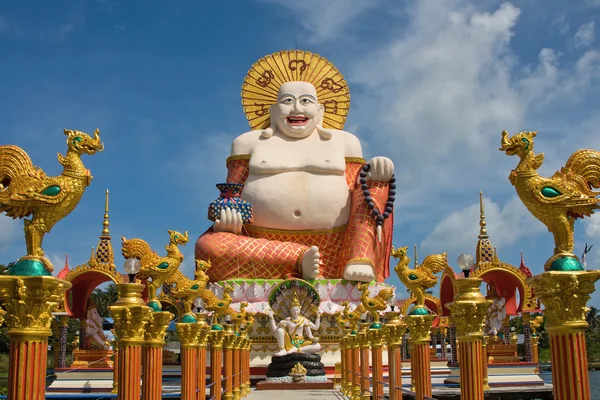 Estatua sonriente de Buda de la riqueza en Koh Samui, Tailandia —  Fotos de Stock