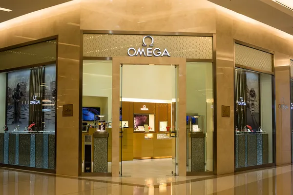 Omega opslaan in siam paragon mall in bangkok, thailand — Stockfoto