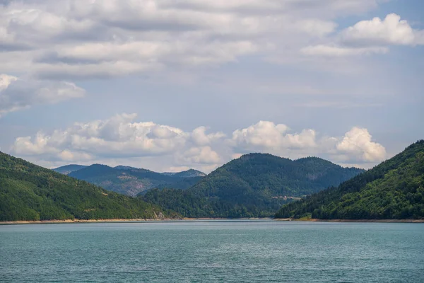Piękny Widok Jezioro Spokojną Wodą Jezioro Zlatar Kokin Brod Serbia — Zdjęcie stockowe