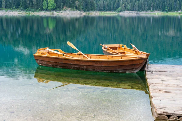 Vista Del Lago Negro Crno Jezero Norte Montenegro Barcos Turísticos — Foto de Stock