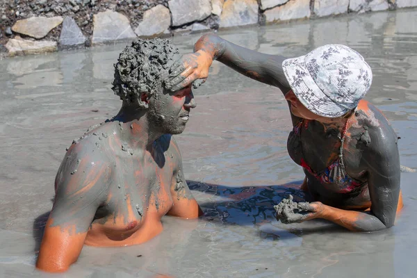 Modderbehandeling Dalyan Turkije Portret Gelukkig Man Vrouw Die Een Modderbad — Stockfoto