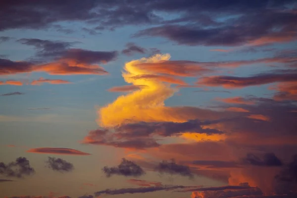 Красиві Драматичні Барвисті Хмари Фоні Неба Заході Сонця — стокове фото