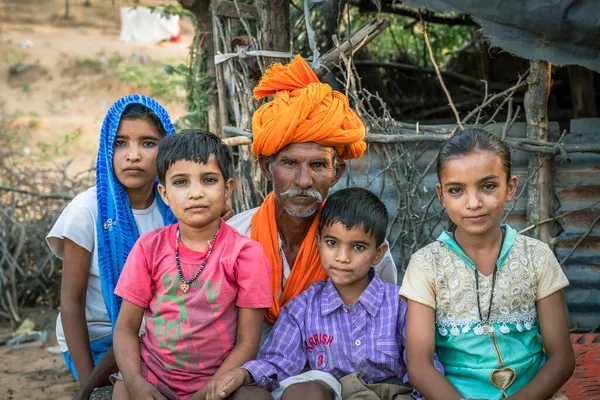 Pushkar Indie Listopadu 2018 Indián Dětmi Poušti Včas Pushkar Camel — Stock fotografie