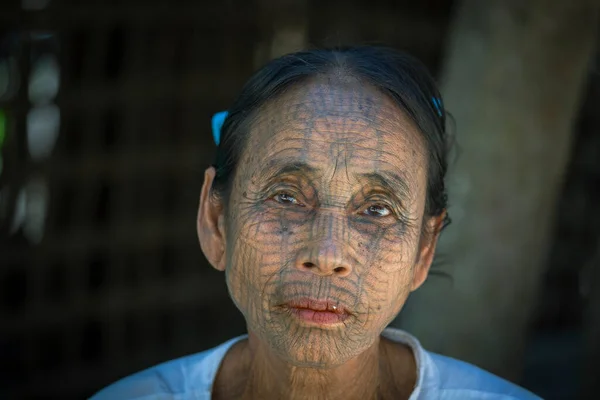 Kyee Chaung Myanmar Jan 2016 Portret Van Oude Chin Vrouw — Stockfoto