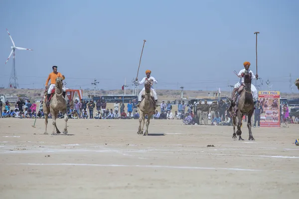 Jaisalmer India Feb 2017 Indian Men Play Camel Polo Desert — Stock Photo, Image