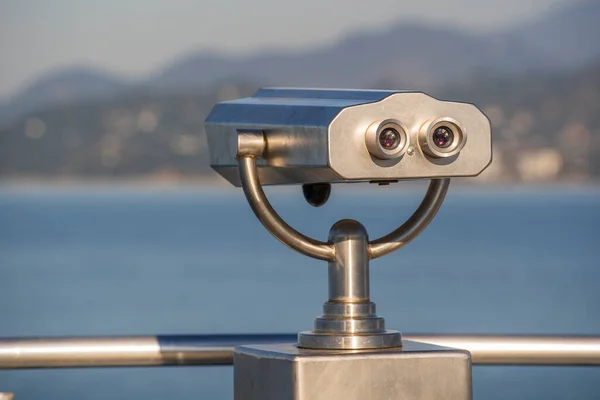 Binocolo Pubblico Sulla Riva Del Mare Vicino Visualizzatore Binoculare Monete — Foto Stock