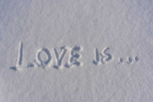 Amor Texto Está Uma Neve Fresca Branca Inverno Perto Símbolo — Fotografia de Stock