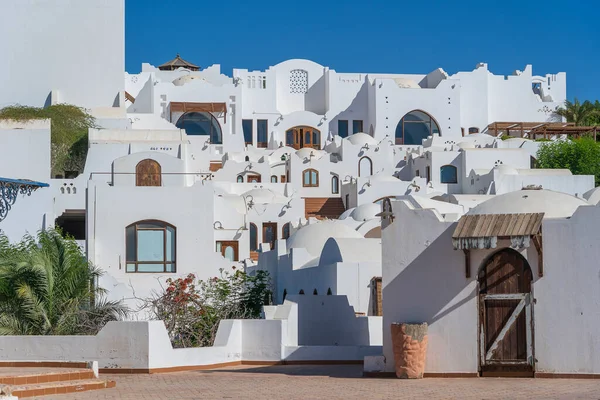 Edificios Pared Blanca Escaleras Calle Ciudad Turística Sharm Sheikh Egipto — Foto de Stock