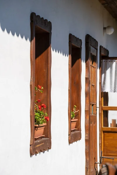 Wooden Window Old Farm House Colorful Potted Flowers Ethnographic Village — Stock Photo, Image