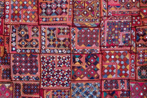 Dettaglio Vecchio Tappeto Patchwork Colorato Sullo Sfondo India Chiudi Varie — Foto Stock