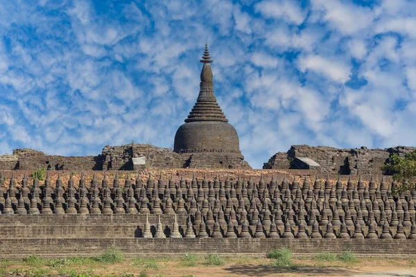 Pequeñas Pagodas Templo Kothaung Mrauk Estado Rakhine Myanmar Birmania — Foto de Stock